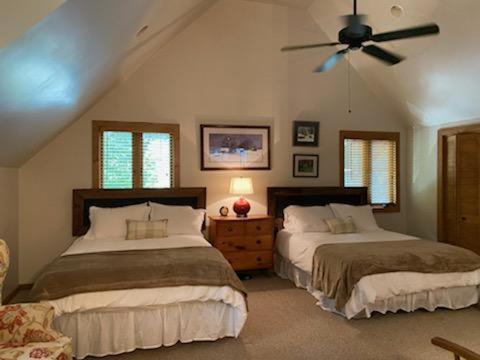 Hotel Lolly'S Treehouse Highlands Esterno foto